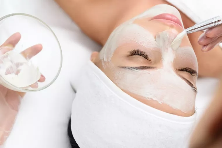 Soin de rajeunissement dans un institut de beauté, L'Isle-Adam, Signature Valentine